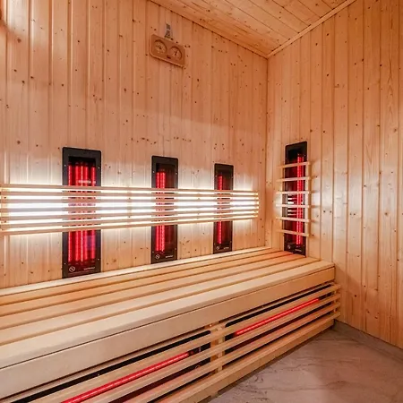 Gronie & Bike Station touristique 3*