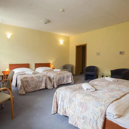 Gronie & Bike Station touristique 3*