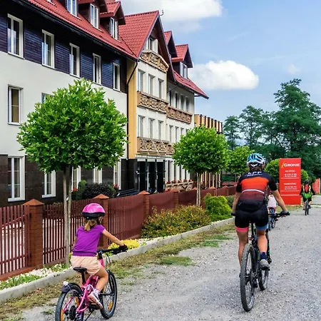Gronie & Bike Üdülőközpont 3*